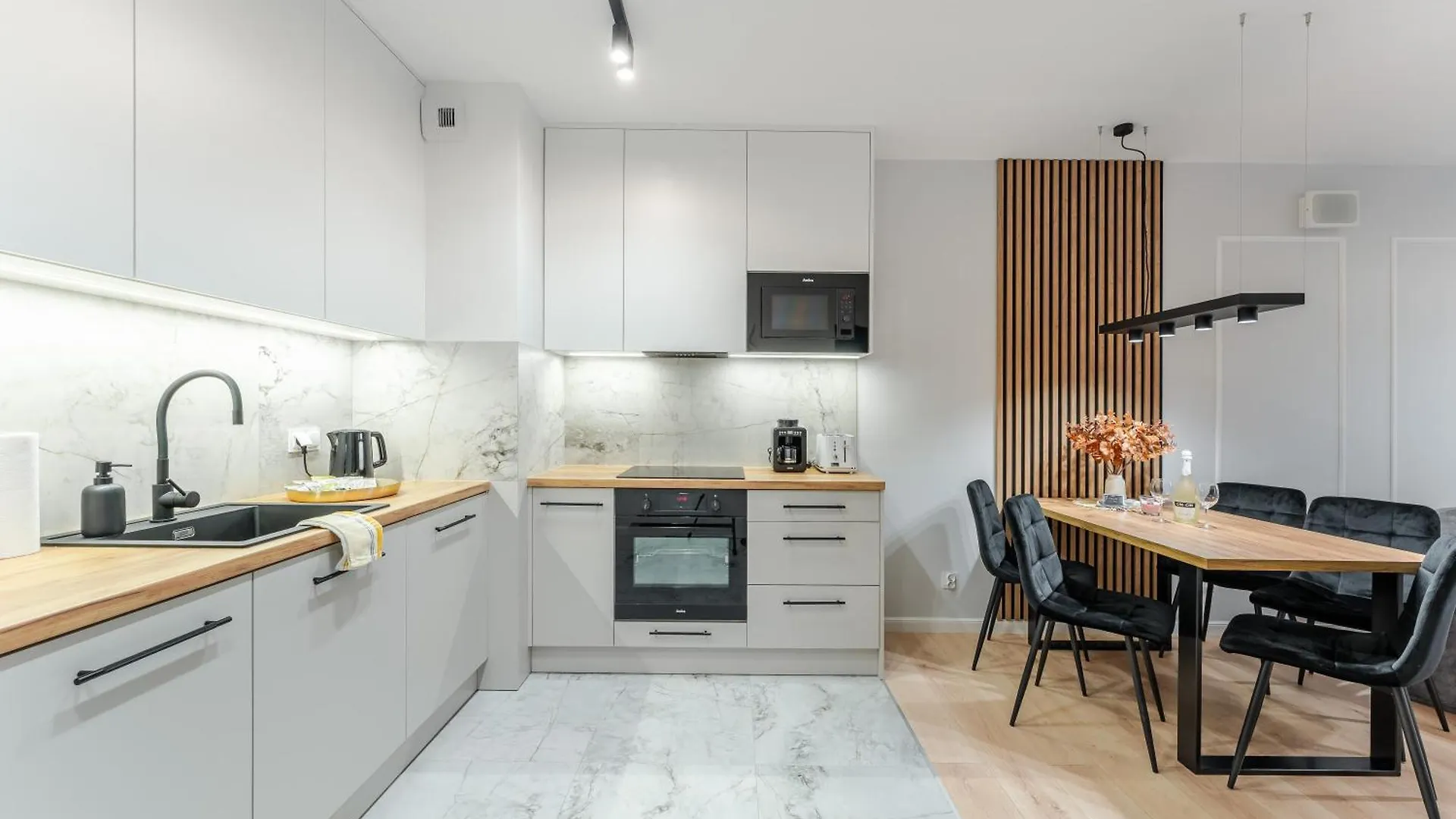 Apartament Premium Delux Kasprowicza 20C Darmowy Parking Basen Sauna Gym Kołobrzeg 0*,  Polska